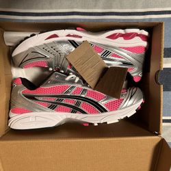Pink Gel Asics size SZ 12