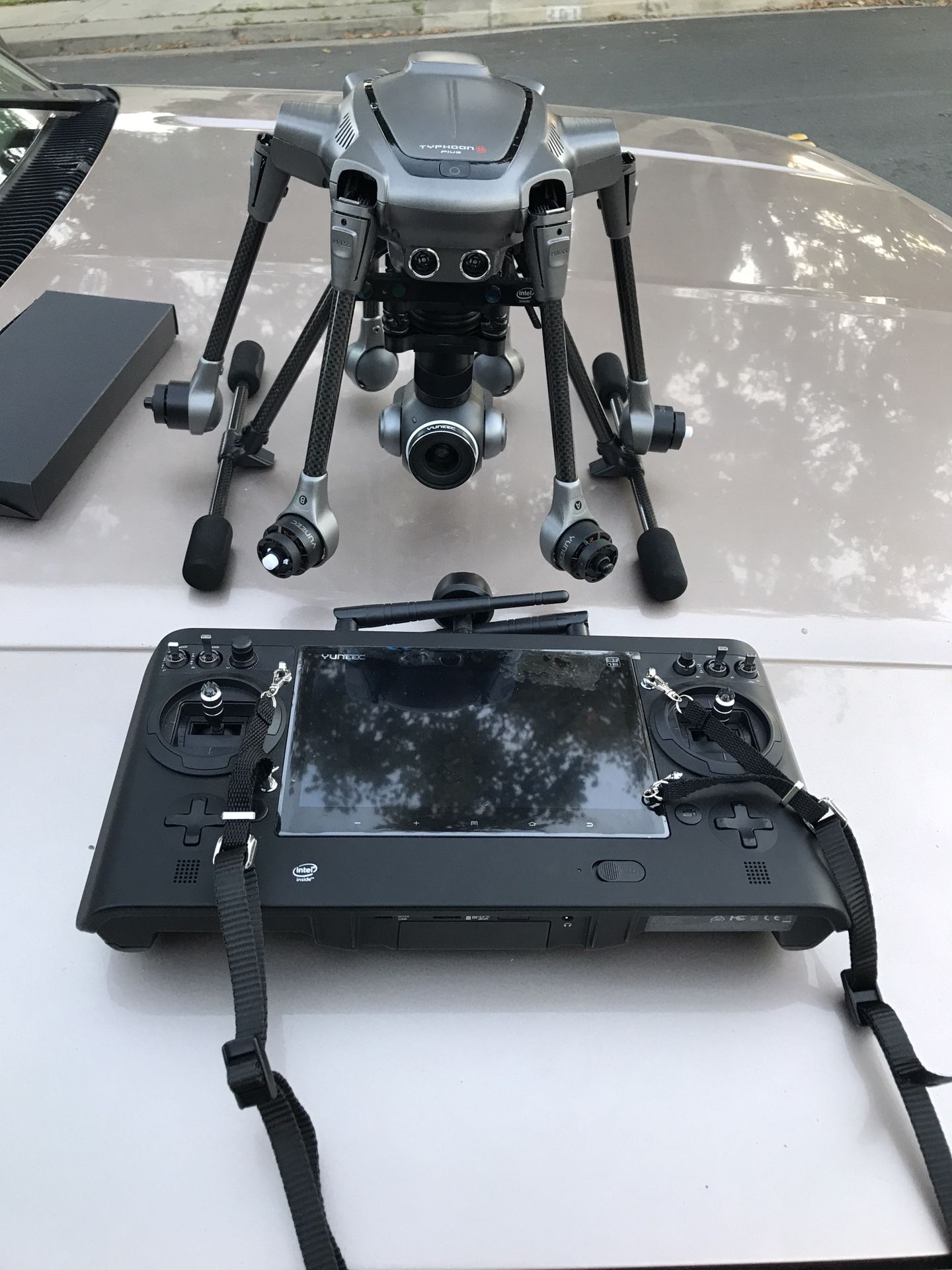 Drone typhoon h plus