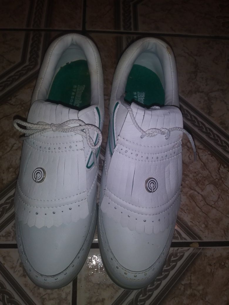 Shoe Etonic for golf
