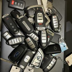 Porsche key Mercedes benz key fob Bmw key fob Toyota key fob Infiniti key fob Dodge key fob Audi key Bmw key Lexus key  Range Rover key  car key fobs
