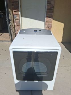 White Frigidaire Gas Dryer