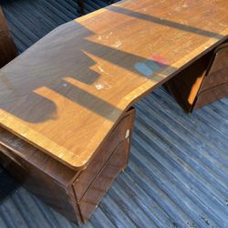Antique Wooden Desk(curved)