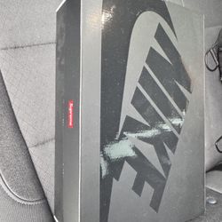 Nike Air Force 1 Supreme With Red Laces