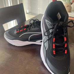 PUMA Playmaker Pro Sneaker