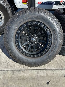 265/70R17 Nitto & 17’ Fuel