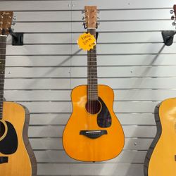 Yamaha Juniors Acoustic Guitar 