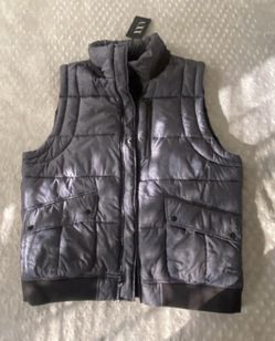 NEVER WORN A/X Men’s Puffer Vest (detachable hood) - Large