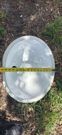 Undermount bathroom sink