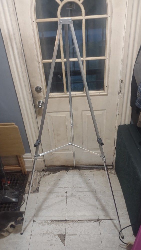 Display Easel for Floor with Clamp for Flip Charts, Pictures, Adjustable Height