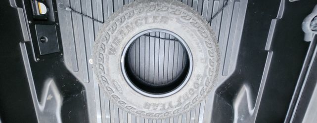 Goodyear Wrangler 265 70 16