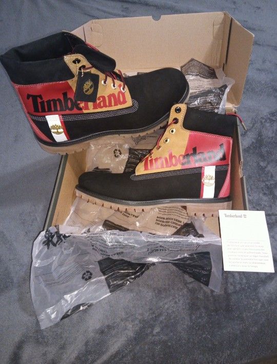 TIMBERLAND BOOTS AND SHIRT