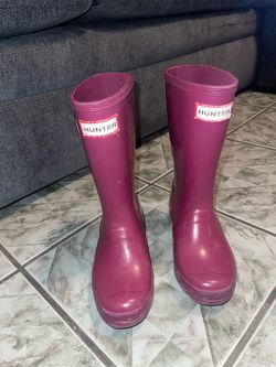 Girls raining boots