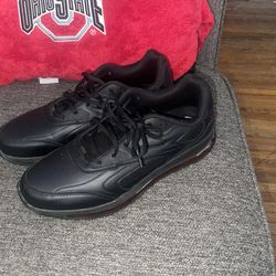 Man size 10 1/2 TredSafe shoe