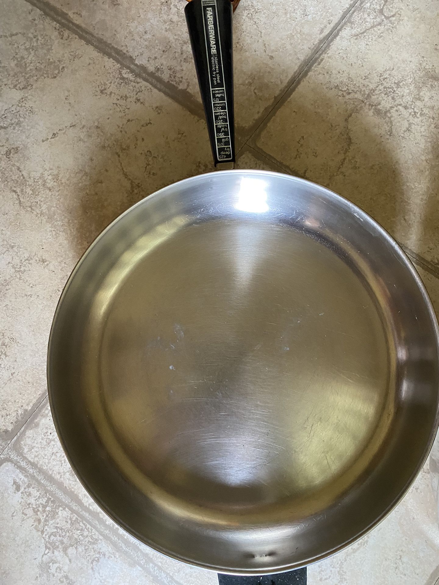 Farberware Stainless Steel Electric Fry Pan for Sale in Stockton, CA -  OfferUp