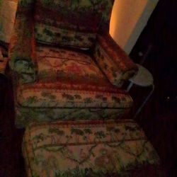 Lounge Chair With Ottoman/Safari Print 