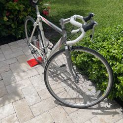 Specialized Allez road Bike