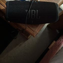 Jbl Bluetooth speaker