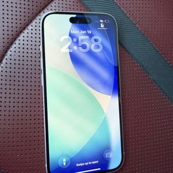 iPhone 15 128gb Pink (unlocked) $350 OBO 