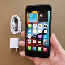 iPhone 8 - UNLOCKED - Like New 