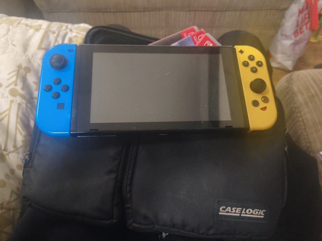 Nintendo Switch W/4games