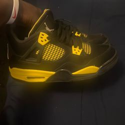 Air Jordan Retro 4s