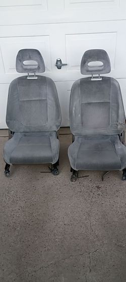 94-01 Acura Integra seats