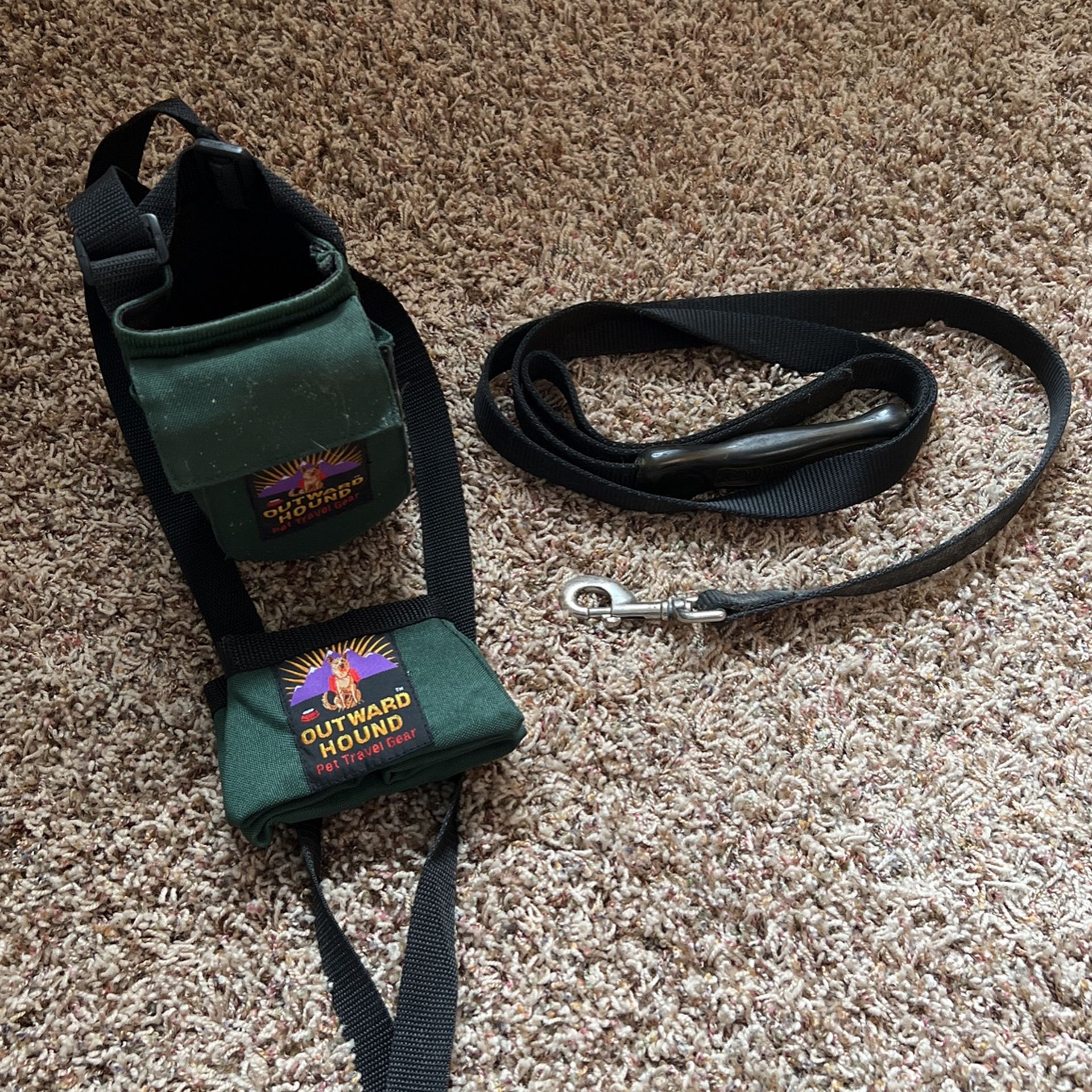Heavy duty Dog Leash And Pet Travel Water Dish And Water Carrier