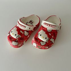 Hello Kitty Crocs size 8 toddler