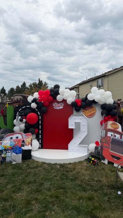 Custom 3-Piece Backdrop Wall with Stage Platform - Event / Party Decor