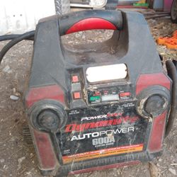 Dynamite AutoPower Battery Charger