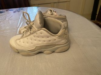 Jordan’s kids size 2.5 in good condition