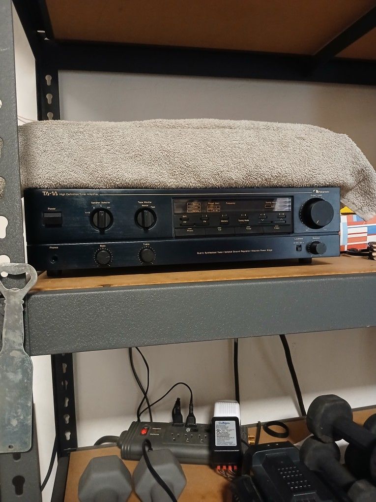 Nakamichi Stereo Receiver