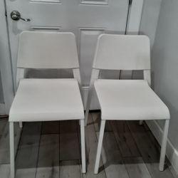 2 Nice Chairs 