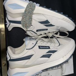 Reebok Women’s Gym shoes 