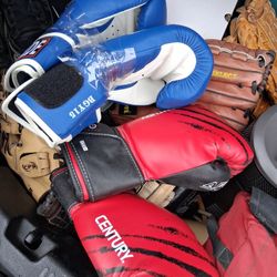 2 Pairs Young Boys Boxing G