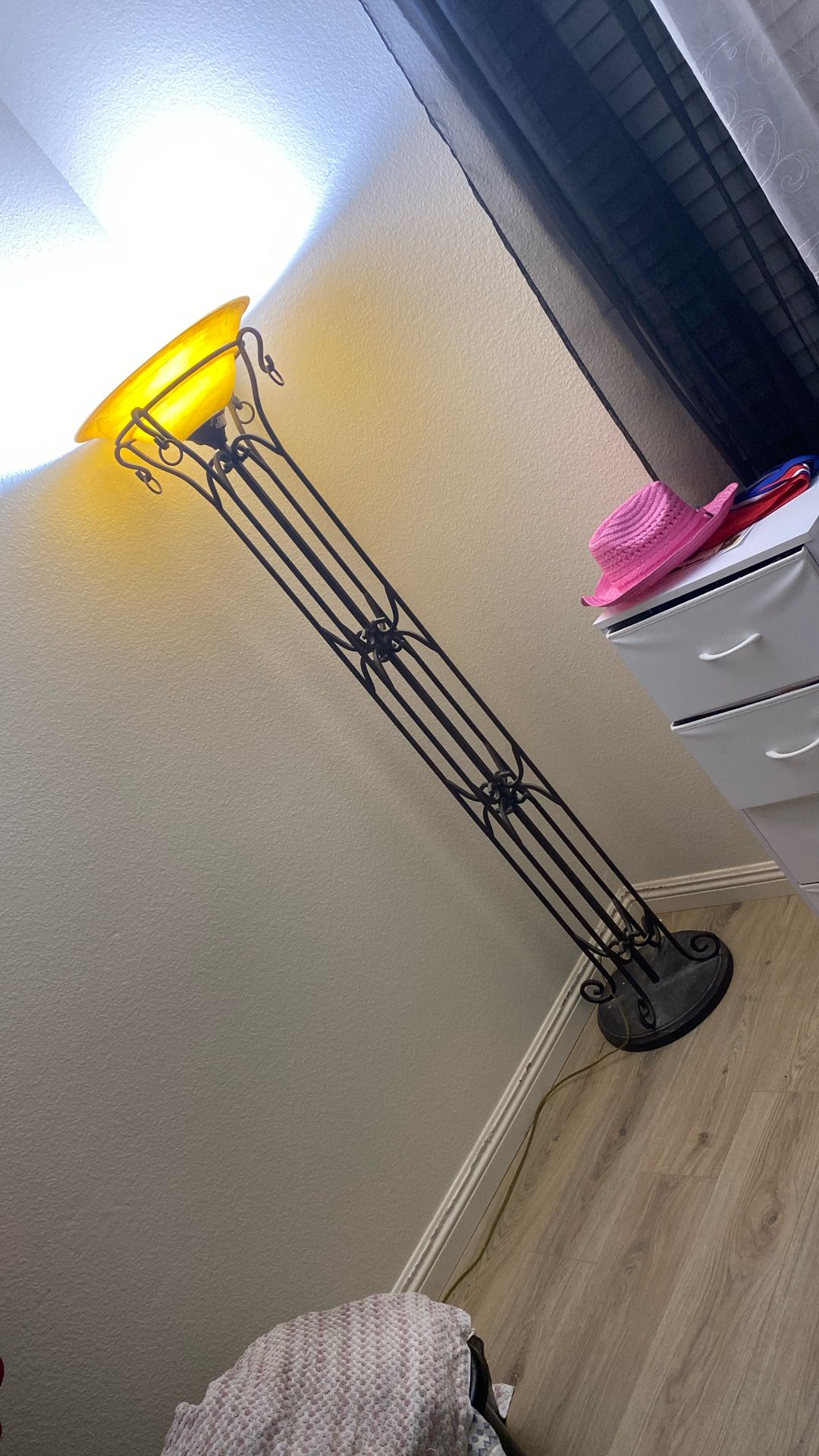 floor lamp