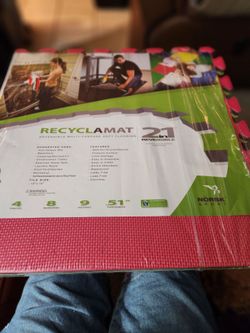 BRAND NEW  RECYCLAMAT 18" X 18" REVERSEABLE 2 IN 1 MATS