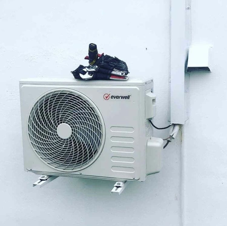 Mini Split (Air Conditioner )