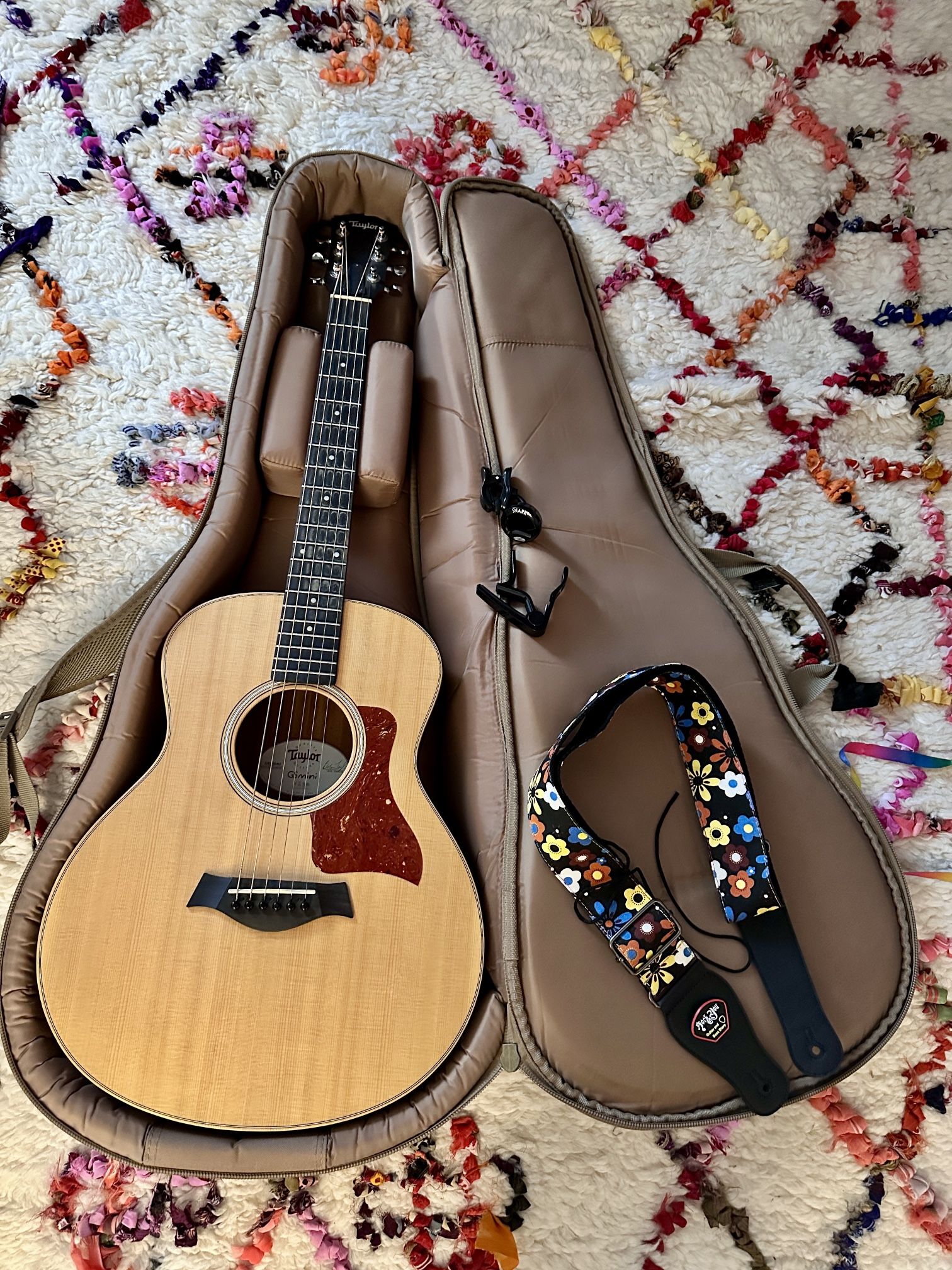 Taylor GS Mini Guitar with case, strap, tuner, capo