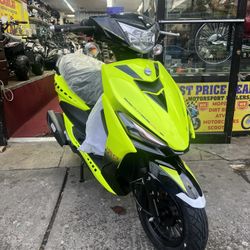 Brand New Italica Diabo 150cc Gas Scooter