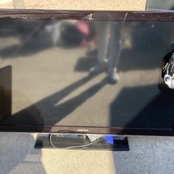 52” Samsung  TV W/Remote