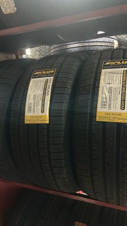 305/45R22