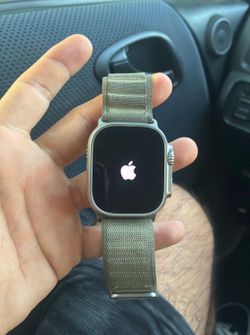 Apple Watch Ultra 2 Titanium 49mm