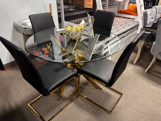 Glass top dining table set! 🖤🔥 More colors!