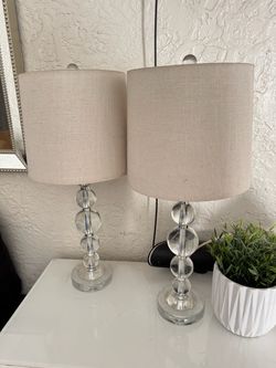 2 lamps