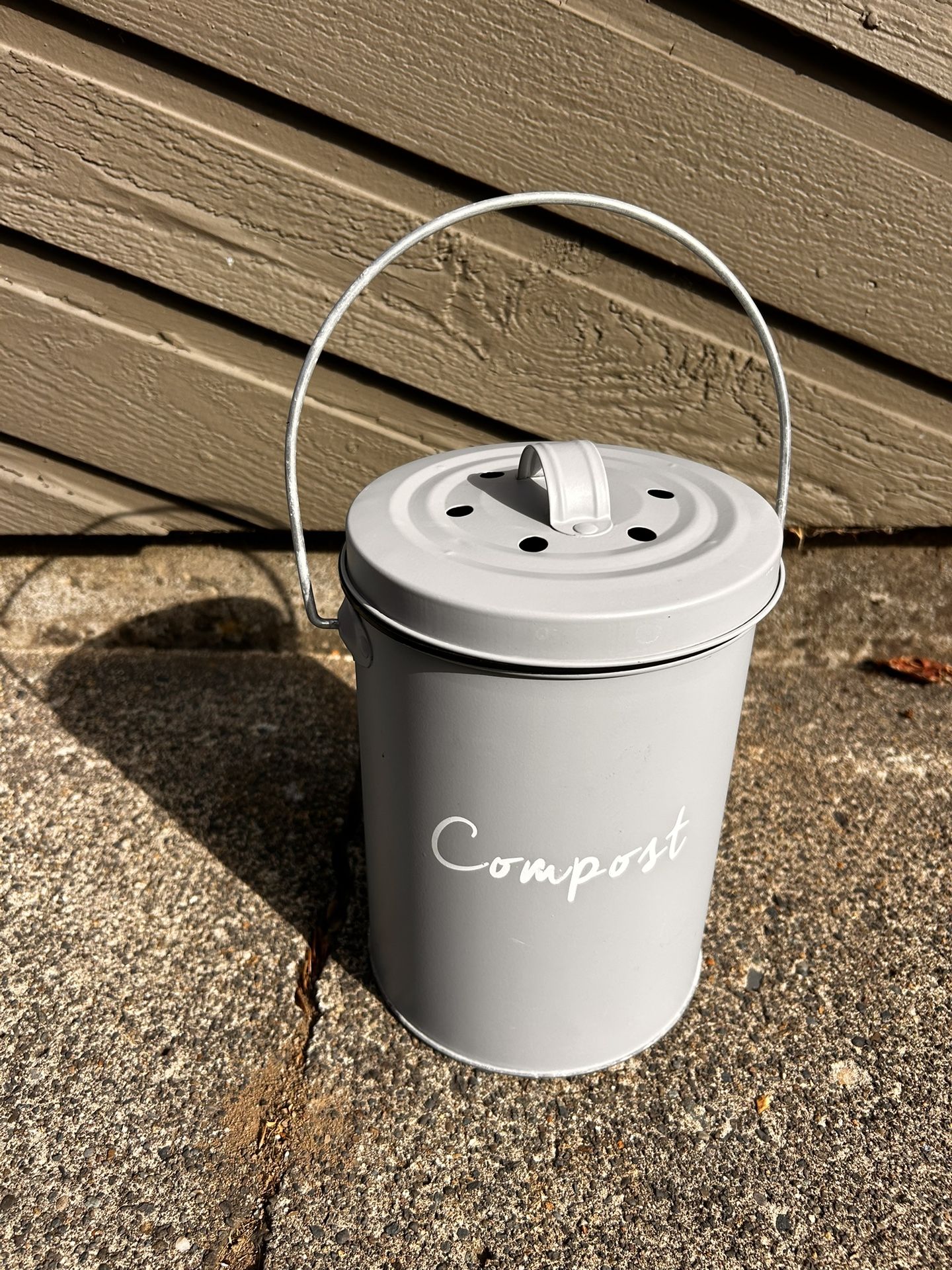 Matte Gray Compost Bin