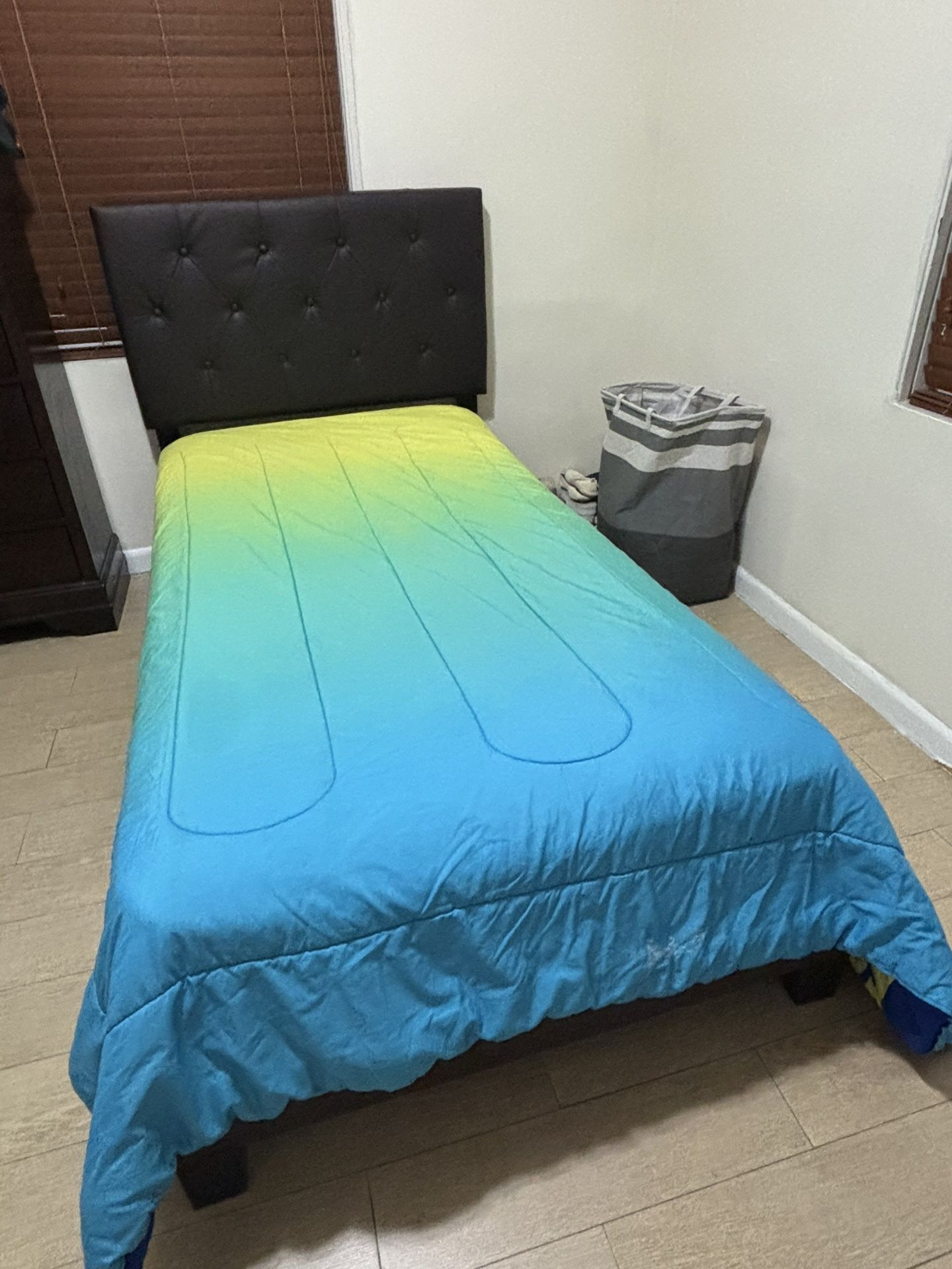 Twin Bed With Mattress
