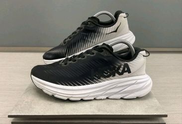 Hoka One One Rincon 3 Women's 9 B Athletic Sneaker Black/White 1119396-BWHT