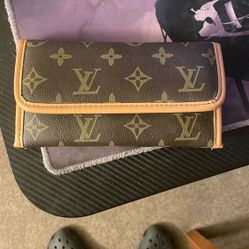 Louis V Wallet