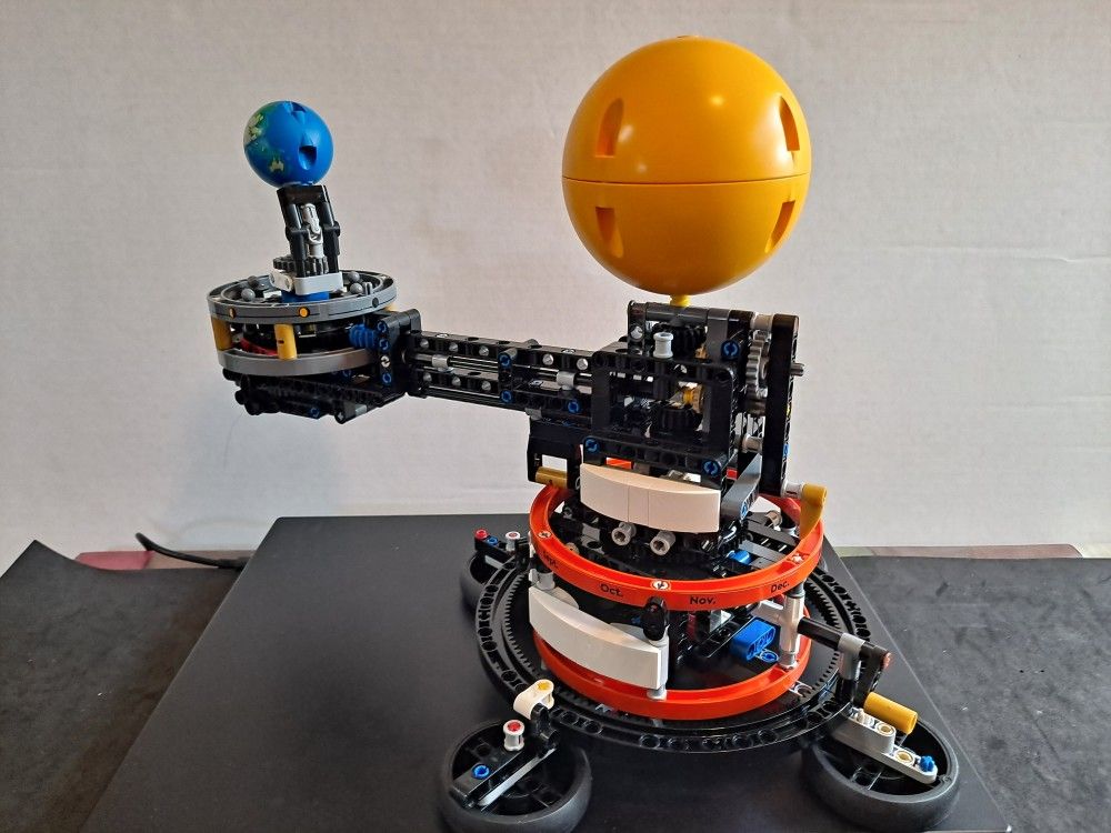 Lego Technic 42179 Planet Earth and Moon in Orbit. for Sale in San